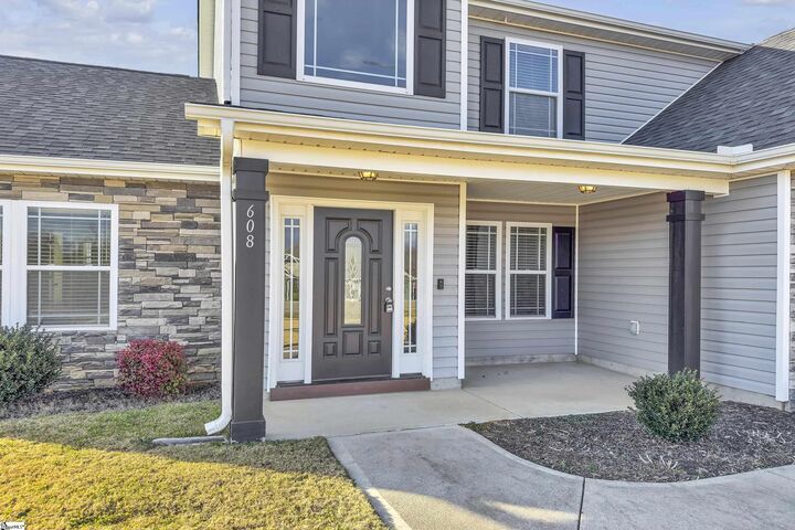 Property Photo: 608 Berry Road SC 29316