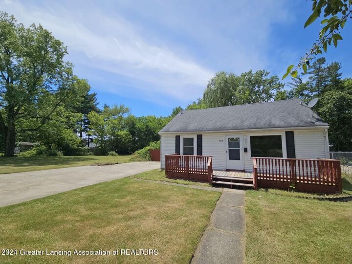 5016 Stafford Avenue  Lansing MI 48910 photo