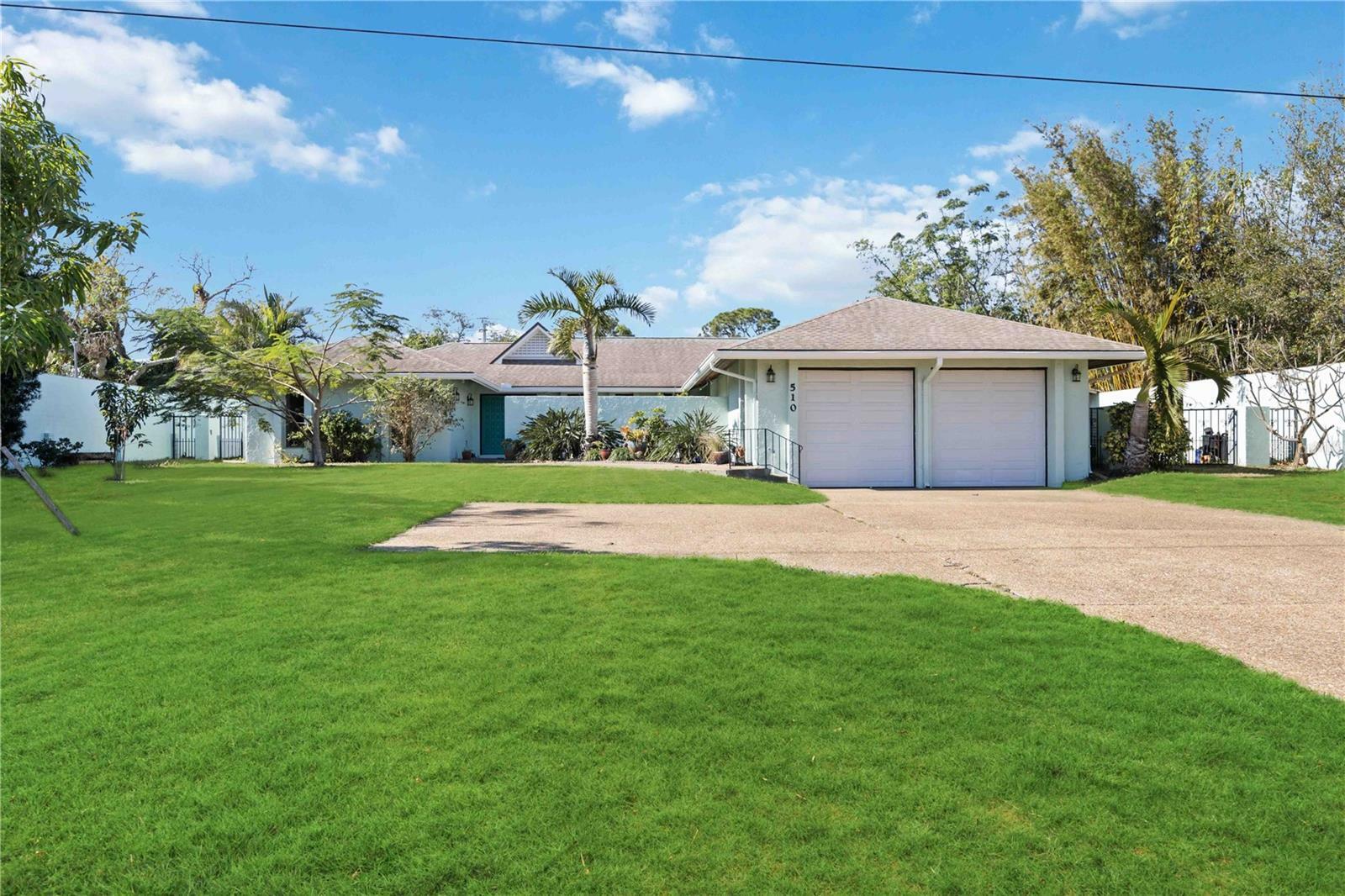 Property Photo:  510 Westlake Drive  FL 34232 