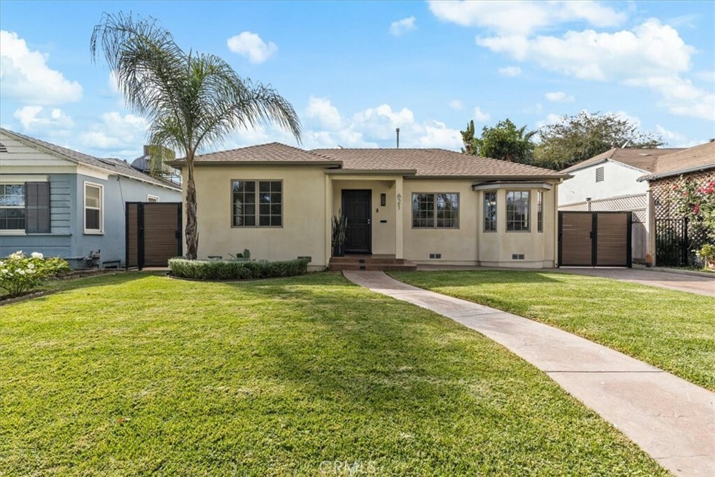 Property Photo:  621 S Mariposa Street  CA 91506 