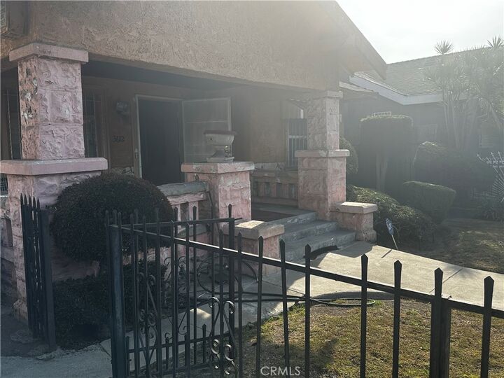 Property Photo:  3612 S Gramercy Place  CA 90018 