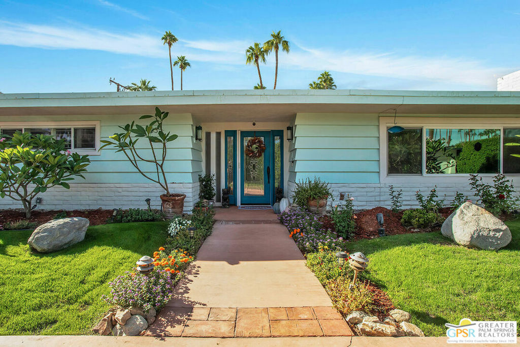 1433 S Calle De Maria  Palm Springs CA 92264 photo