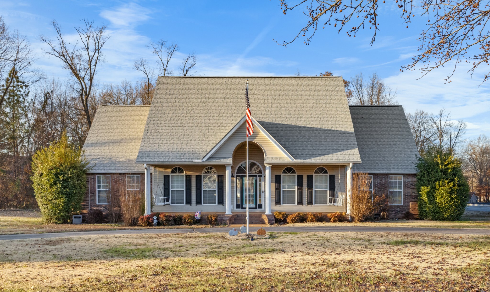 Property Photo: 229 Sunnyside Dr TN 38242
