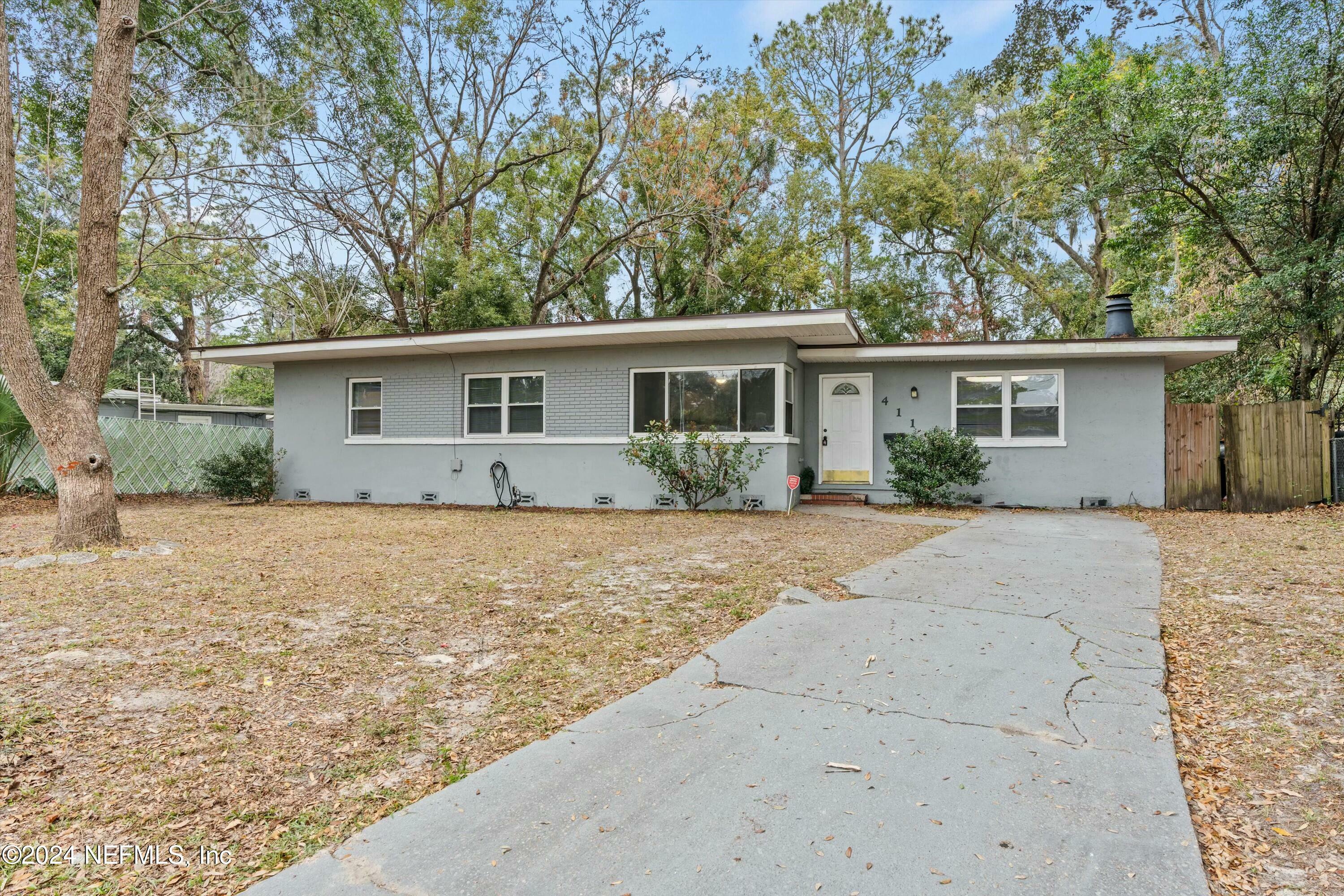 Property Photo: 4115 Arcot Circle FL 32210