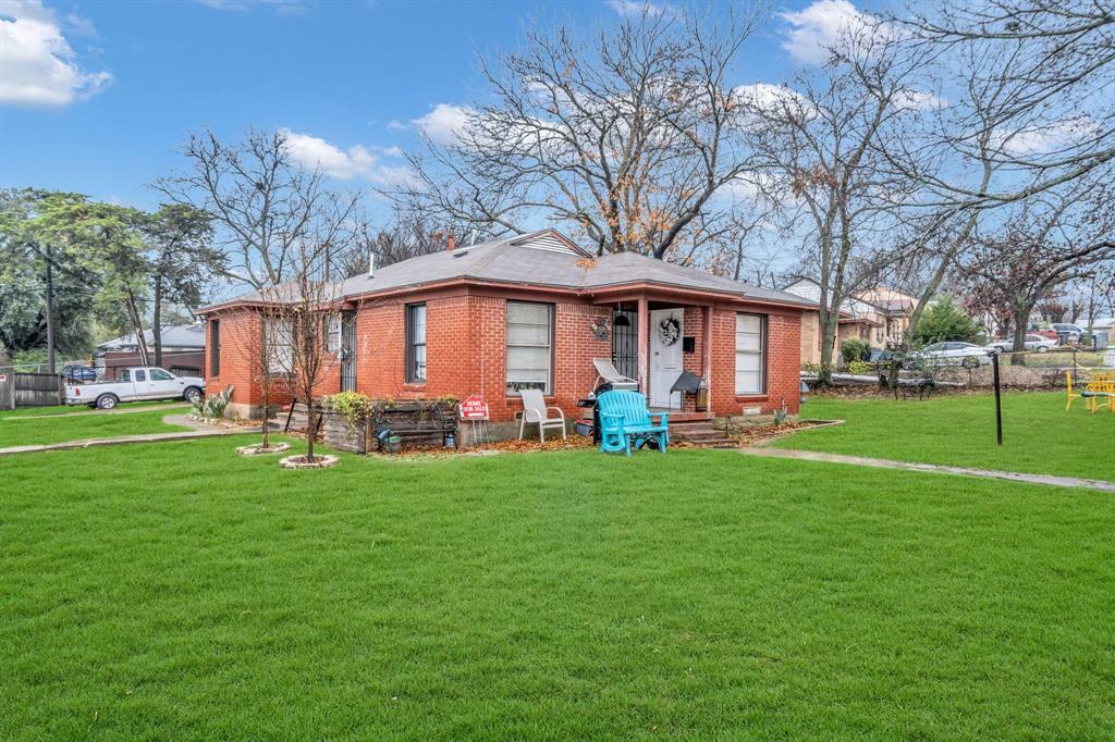 Property Photo:  1520 Glen Avenue  TX 75216 