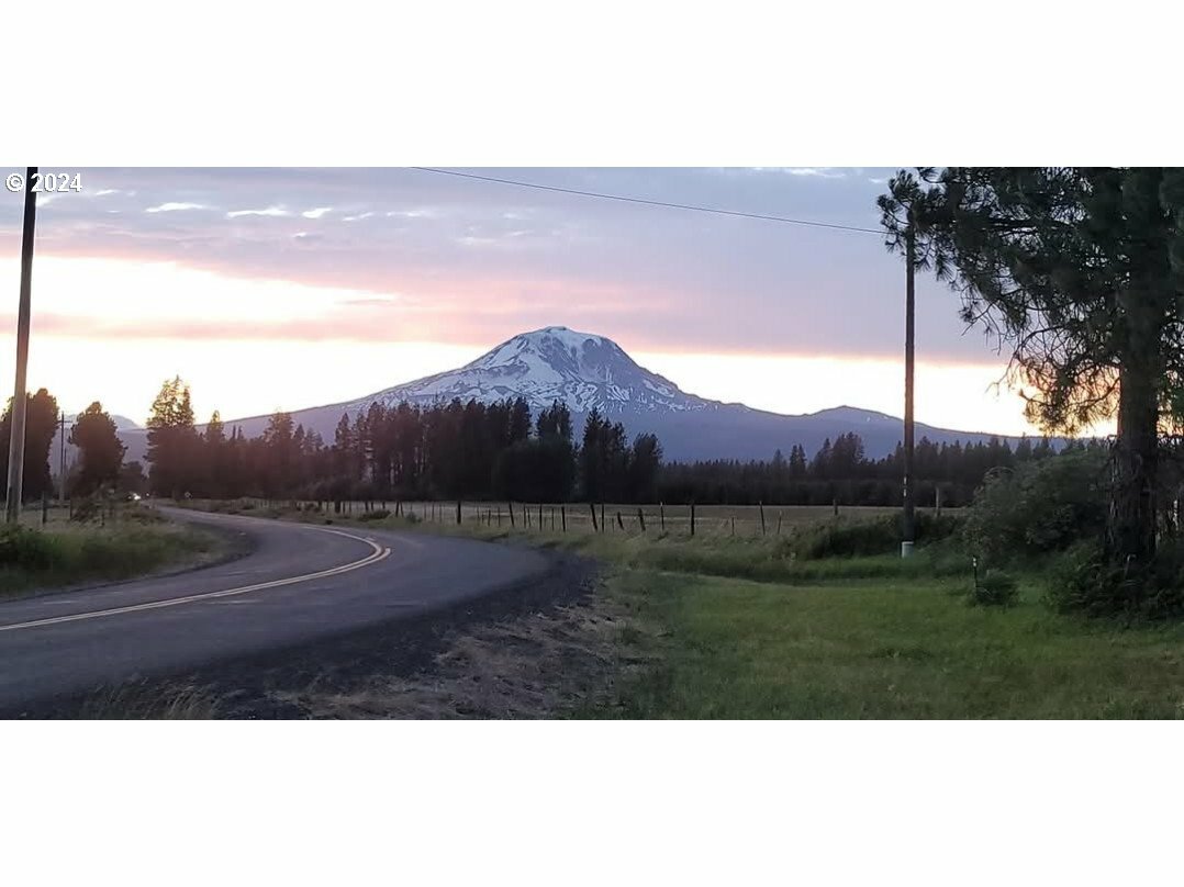 Property Photo: 106 Lakeside Rd WA 98619
