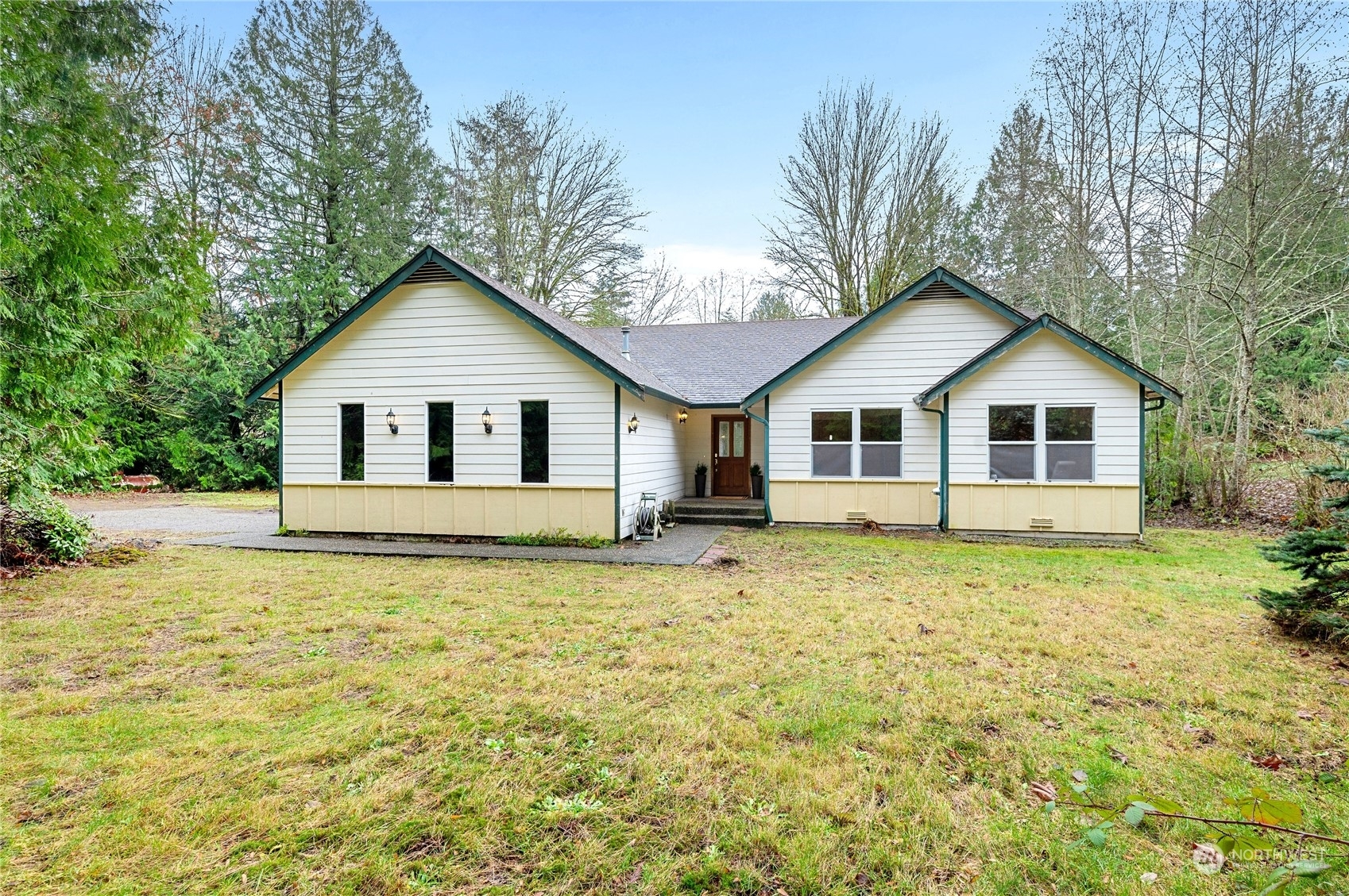 Property Photo:  1456 SE Oak  WA 98367 