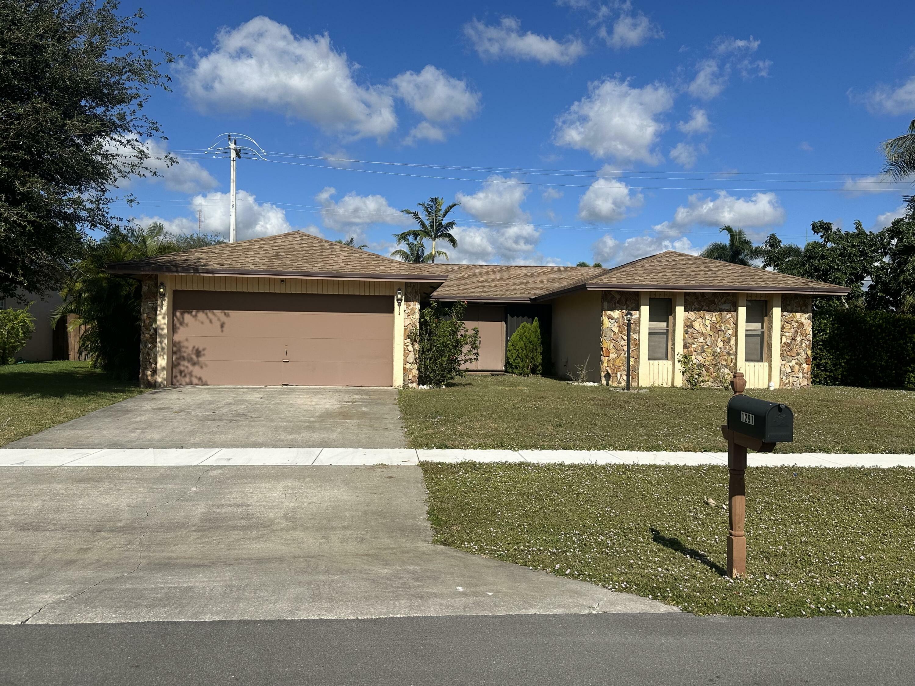 Property Photo:  1291 Wyndcliff Drive  FL 33414 