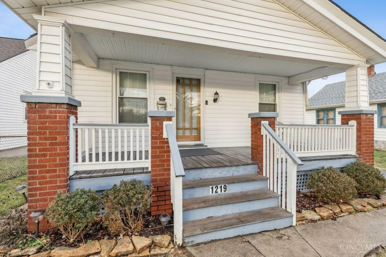 Property Photo:  1219 Schirmer Avenue  OH 45230 