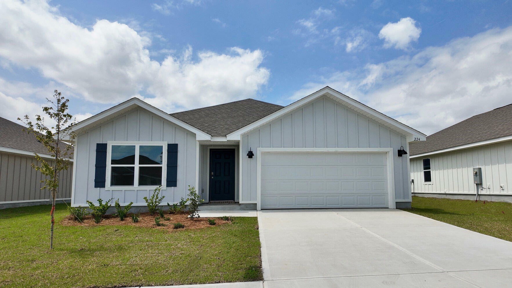 Property Photo: 224 Laurel Hill Street FL 32539