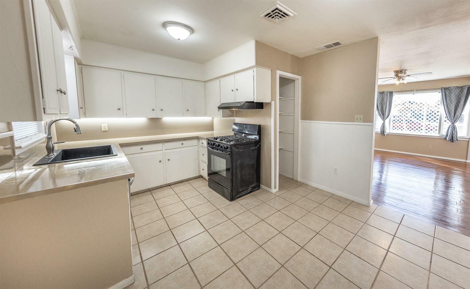 Property Photo:  4520 43rd Street  TX 79414 