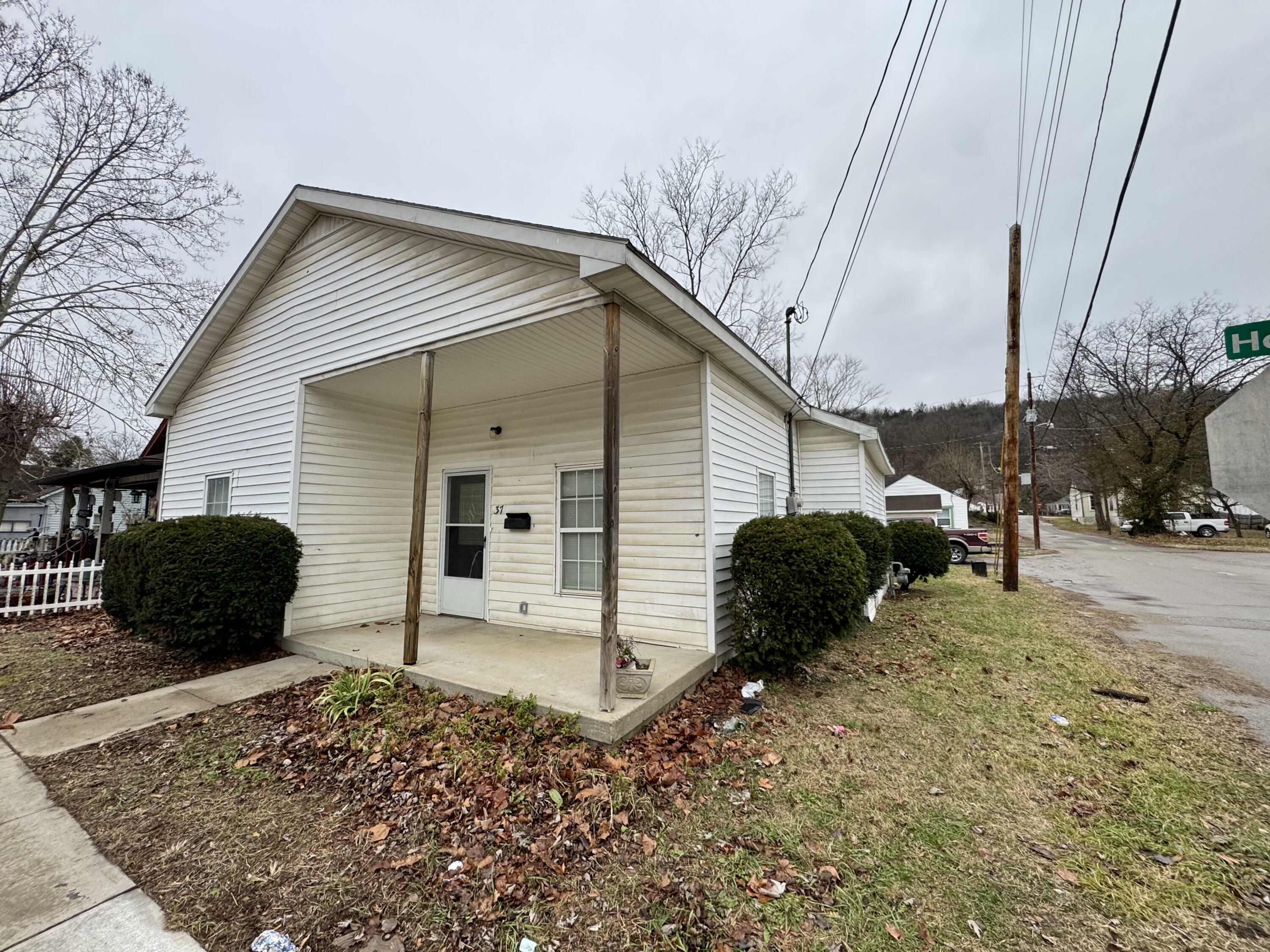 Property Photo:  372 Holmes Street  KY 40601 