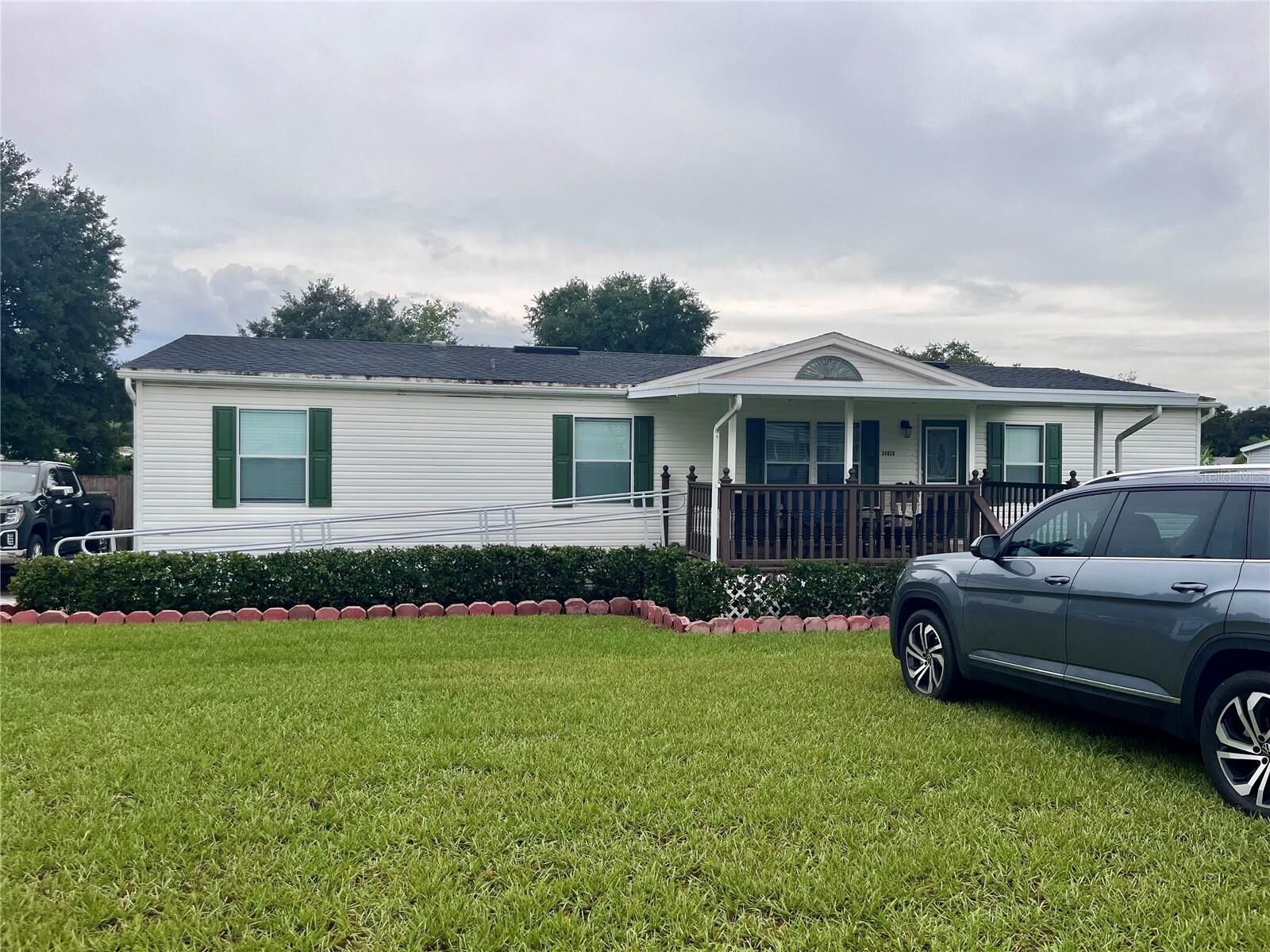 Property Photo: 34620 Dustin Court FL 33541