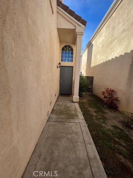 Property Photo:  4926 Park Place  CA 90280 