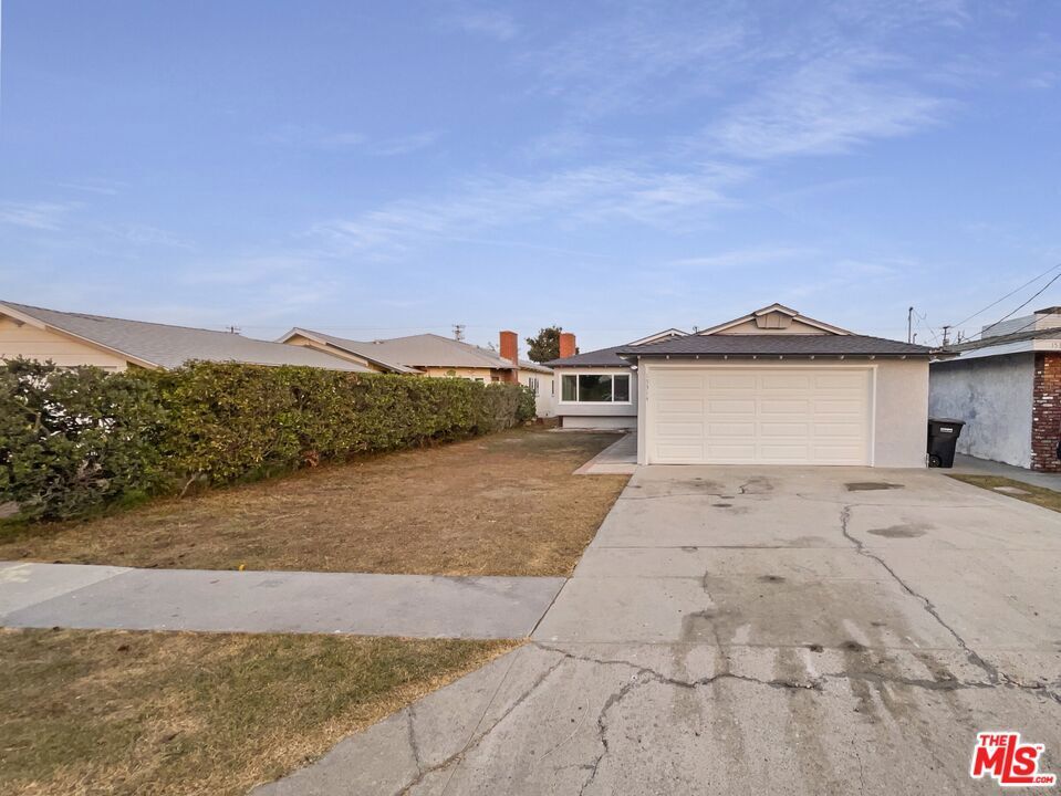 Property Photo: 15314 Cabell Avenue CA 90706