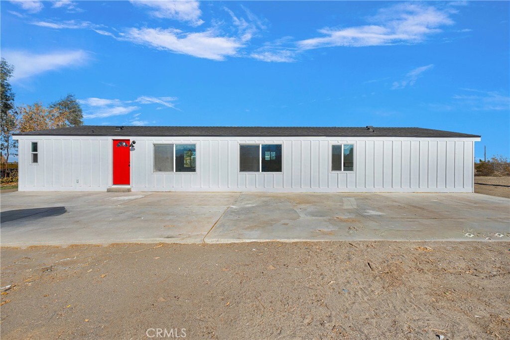 Property Photo: 13922 Mataliza Court CA 92371
