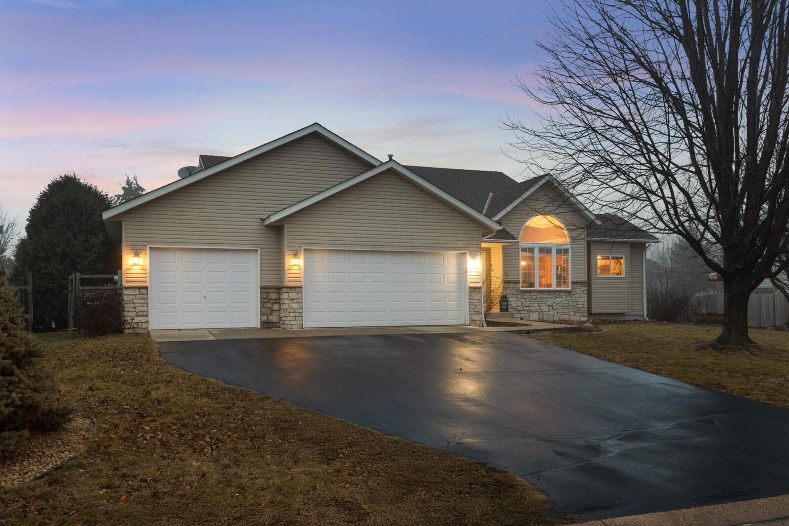 Property Photo:  6711 Forest Street  MN 55024 