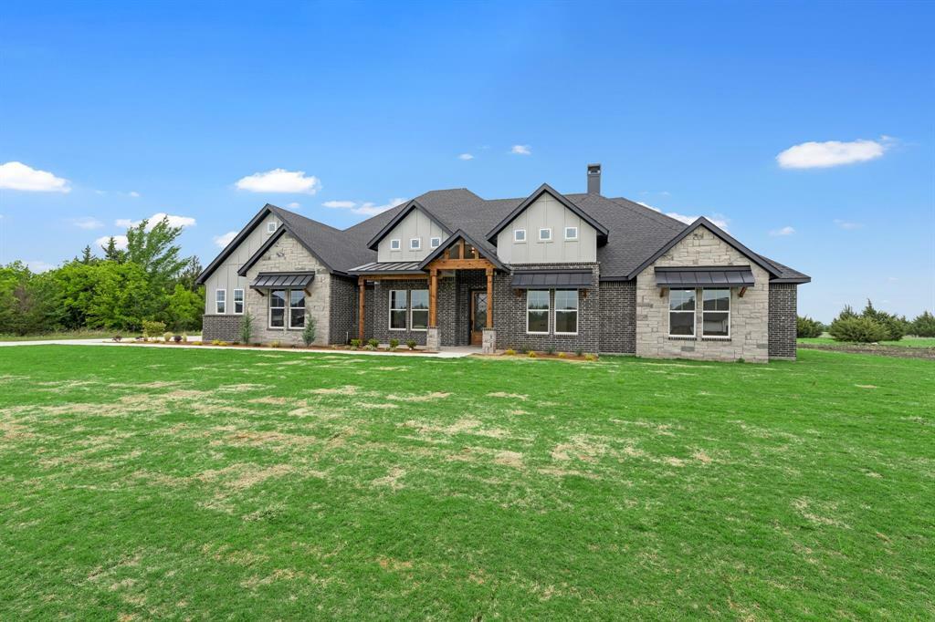 Property Photo: 1421 Westgrove Lane TX 75165