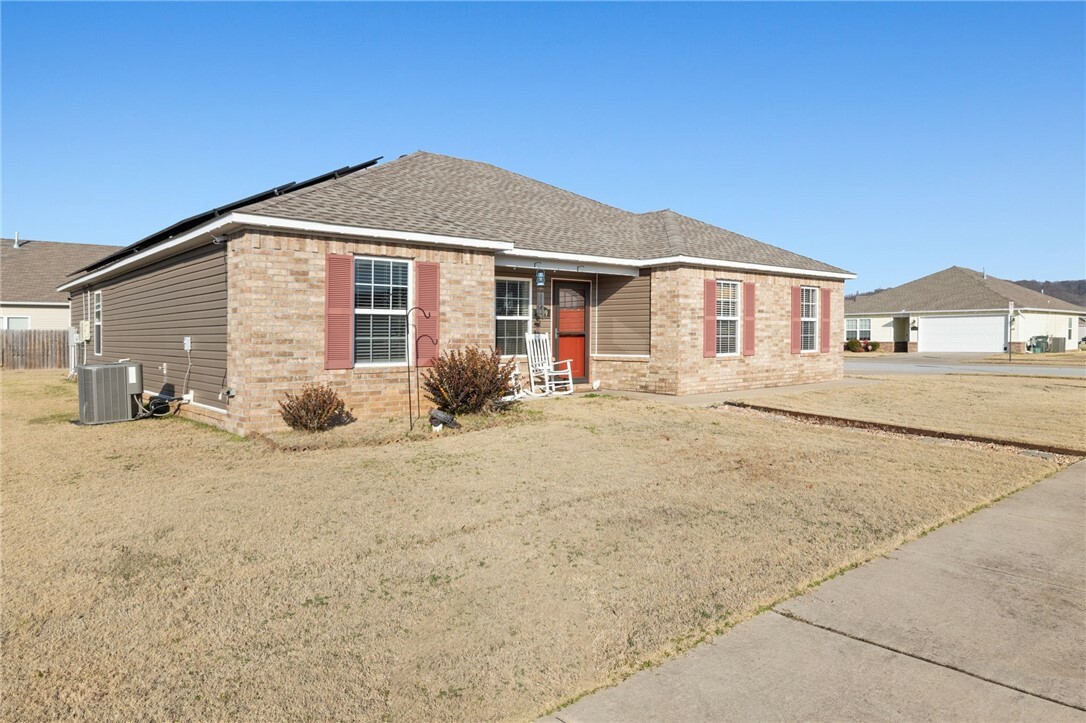 Property Photo:  1209 S Gentle Valley Drive  AR 72704 