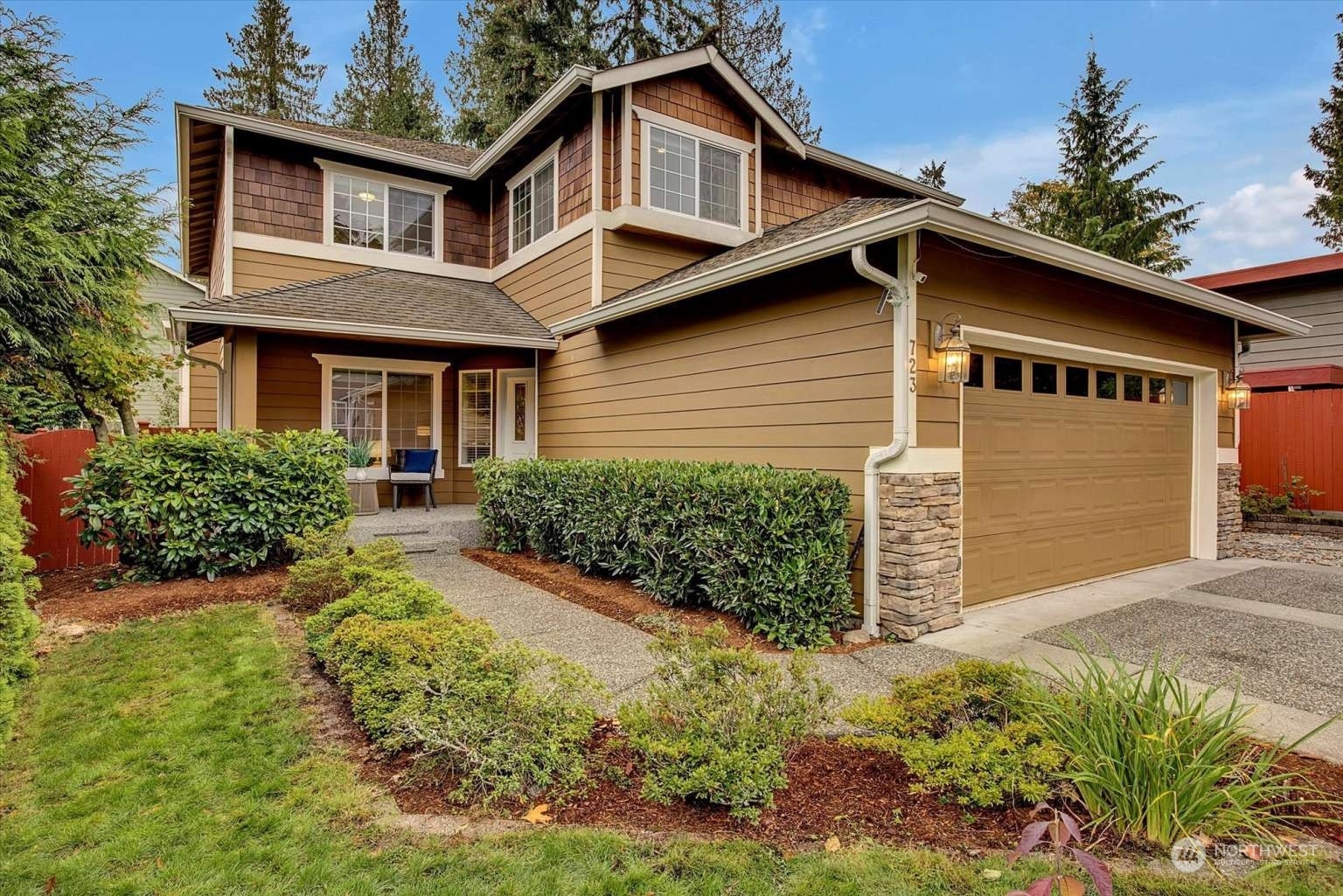 Property Photo:  723 N 198th Street  WA 98133 