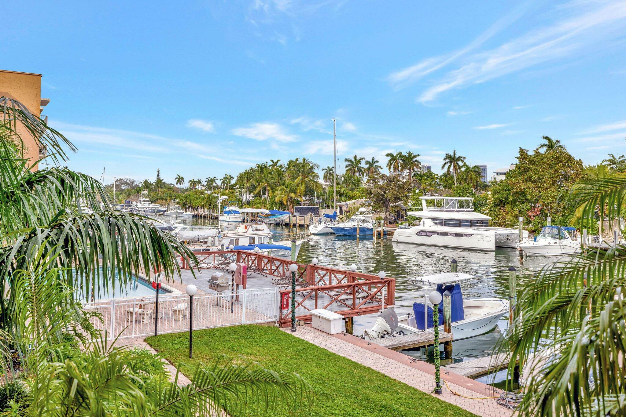 Property Photo: 1777 SE 15th Street 215 FL 33316