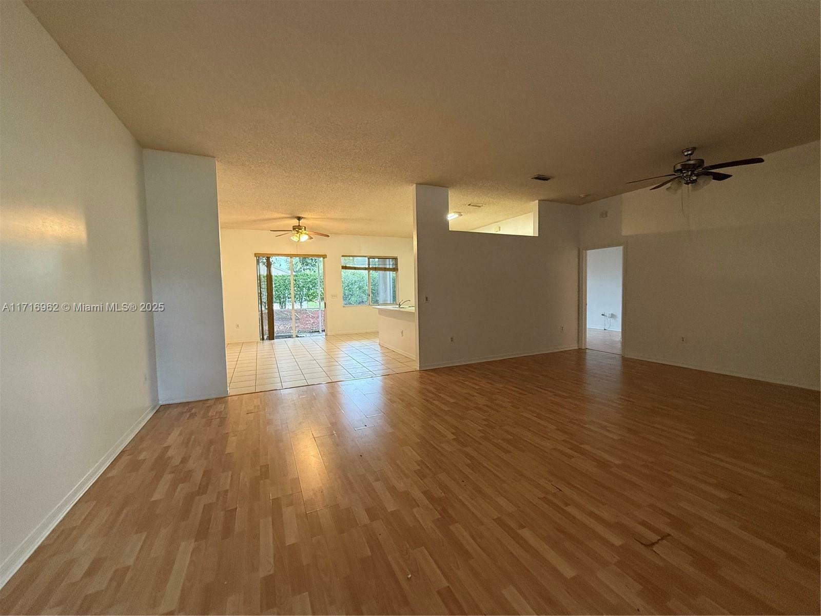 Property Photo:  540 SE 23rd Ln  FL 33033 