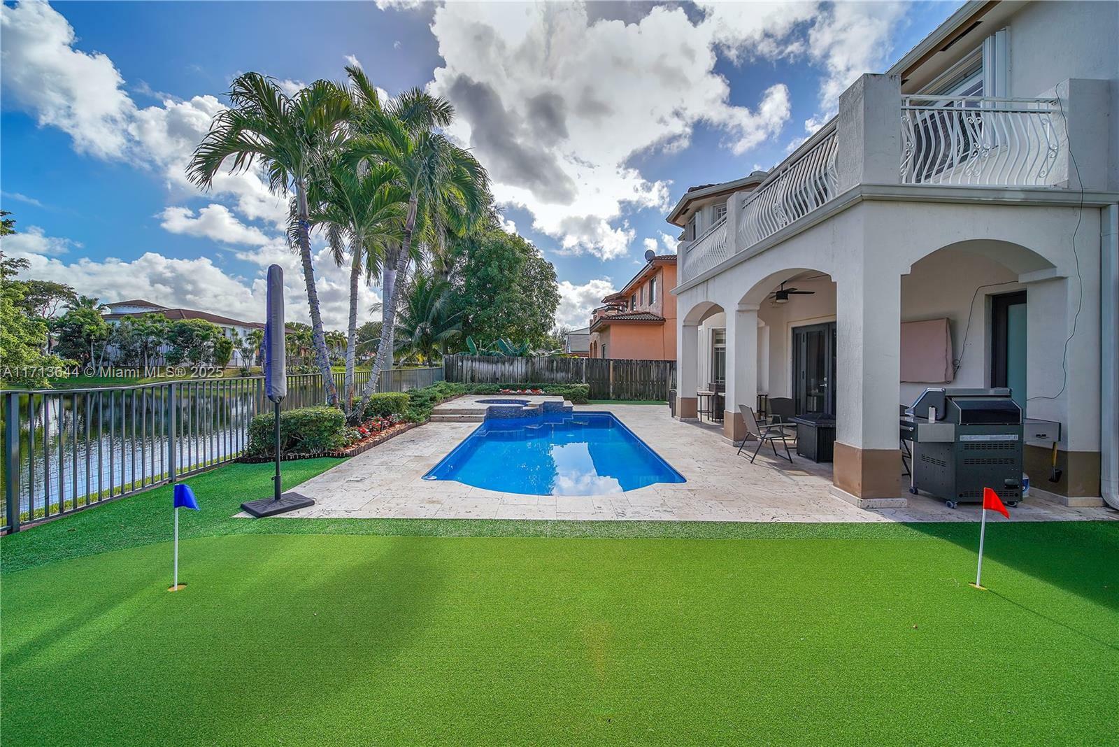 6423 SW 162nd Path  Miami FL 33193 photo