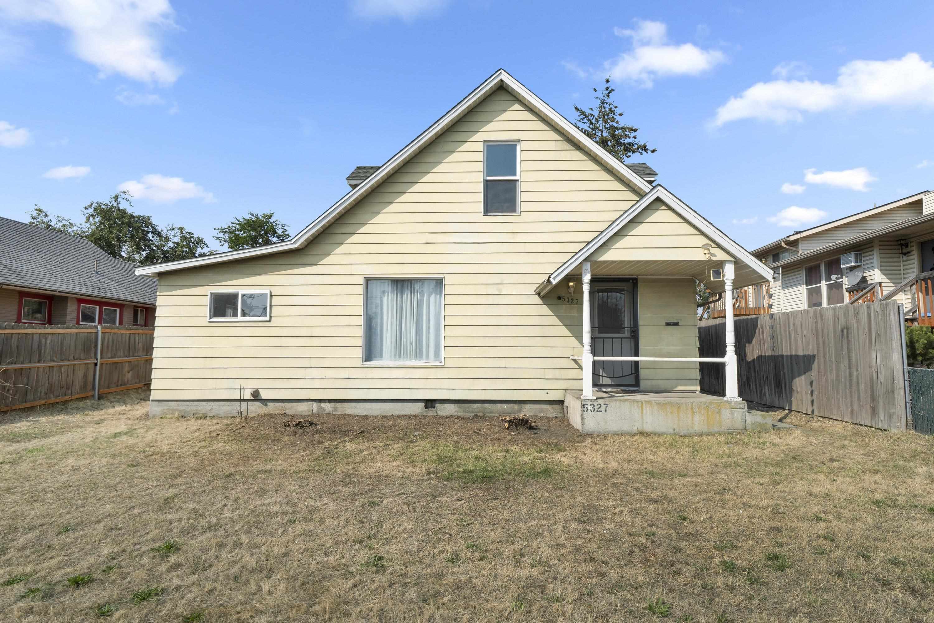 Property Photo:  5327 N Crestline St  WA 99207 