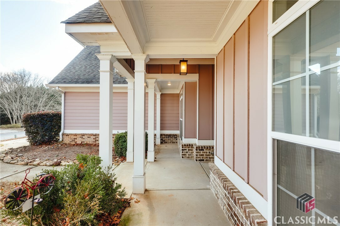 Property Photo:  360 Lakeland Drive  GA 30607 