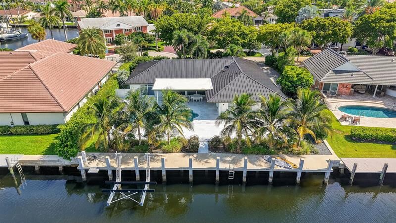 Property Photo:  41 S Compass Dr  FL 33308 