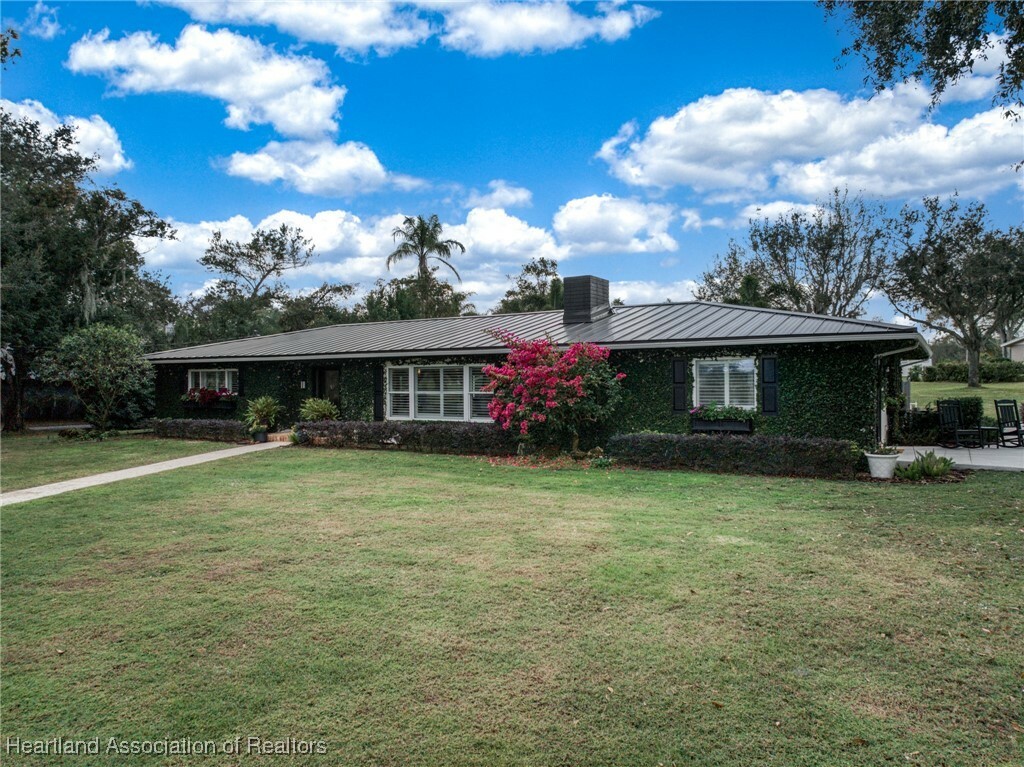 Property Photo:  1381 Talbott Circle  FL 33825 