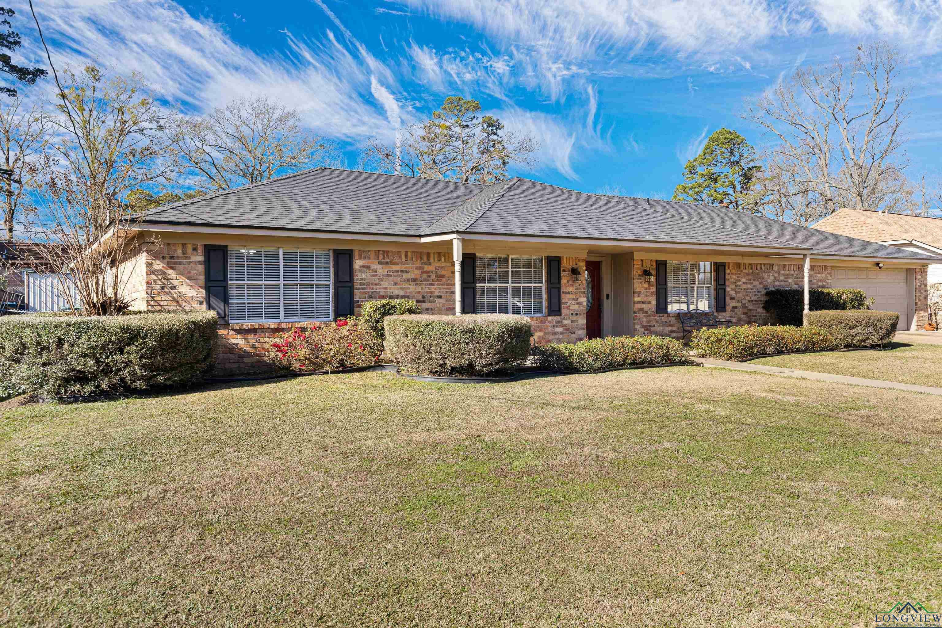 Property Photo:  503 Country Club  TX 75672 