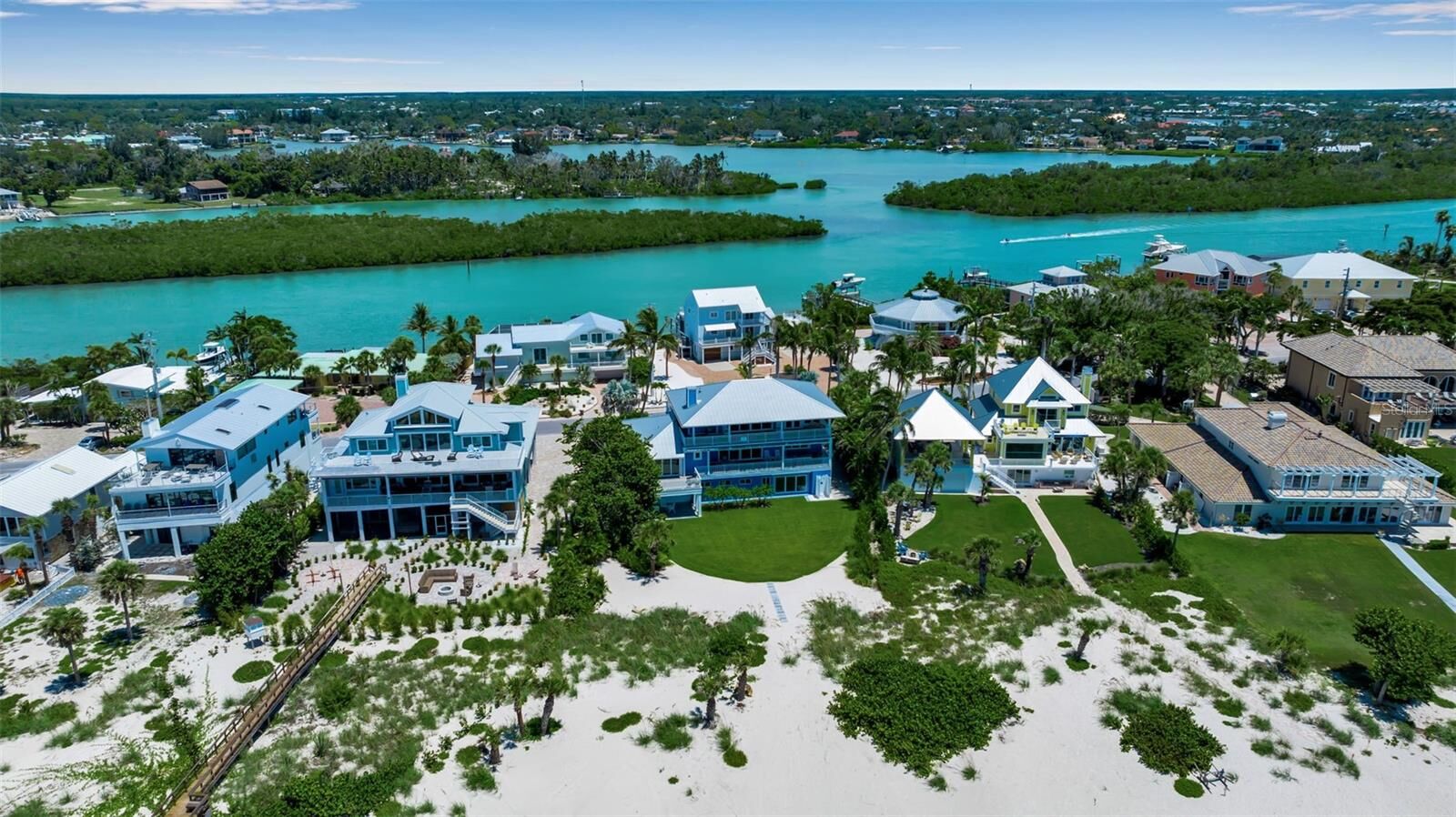 Property Photo: 506 S Casey Key Road FL 34275