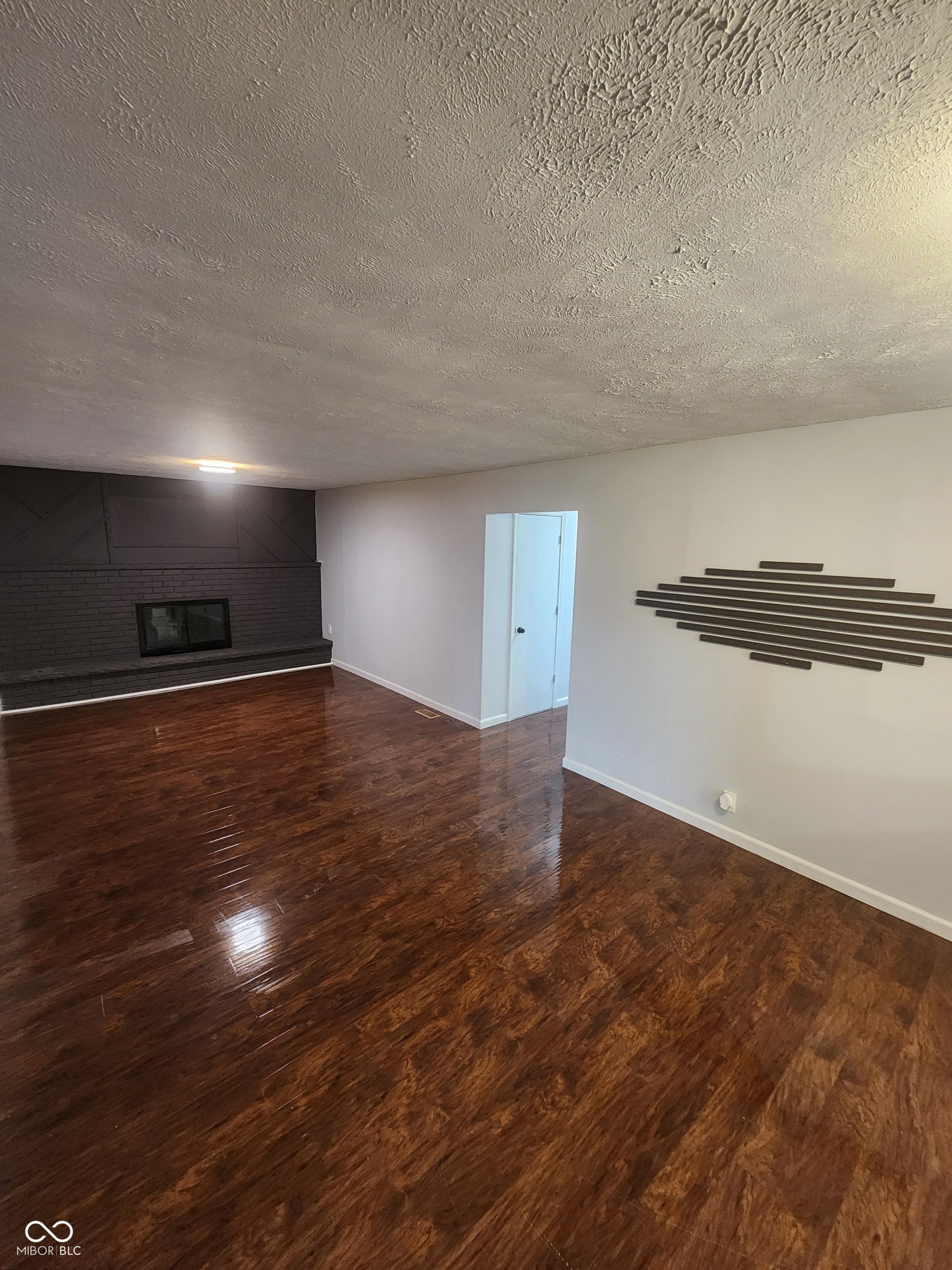 Property Photo: 6805 E County Road 100 S IN 46123