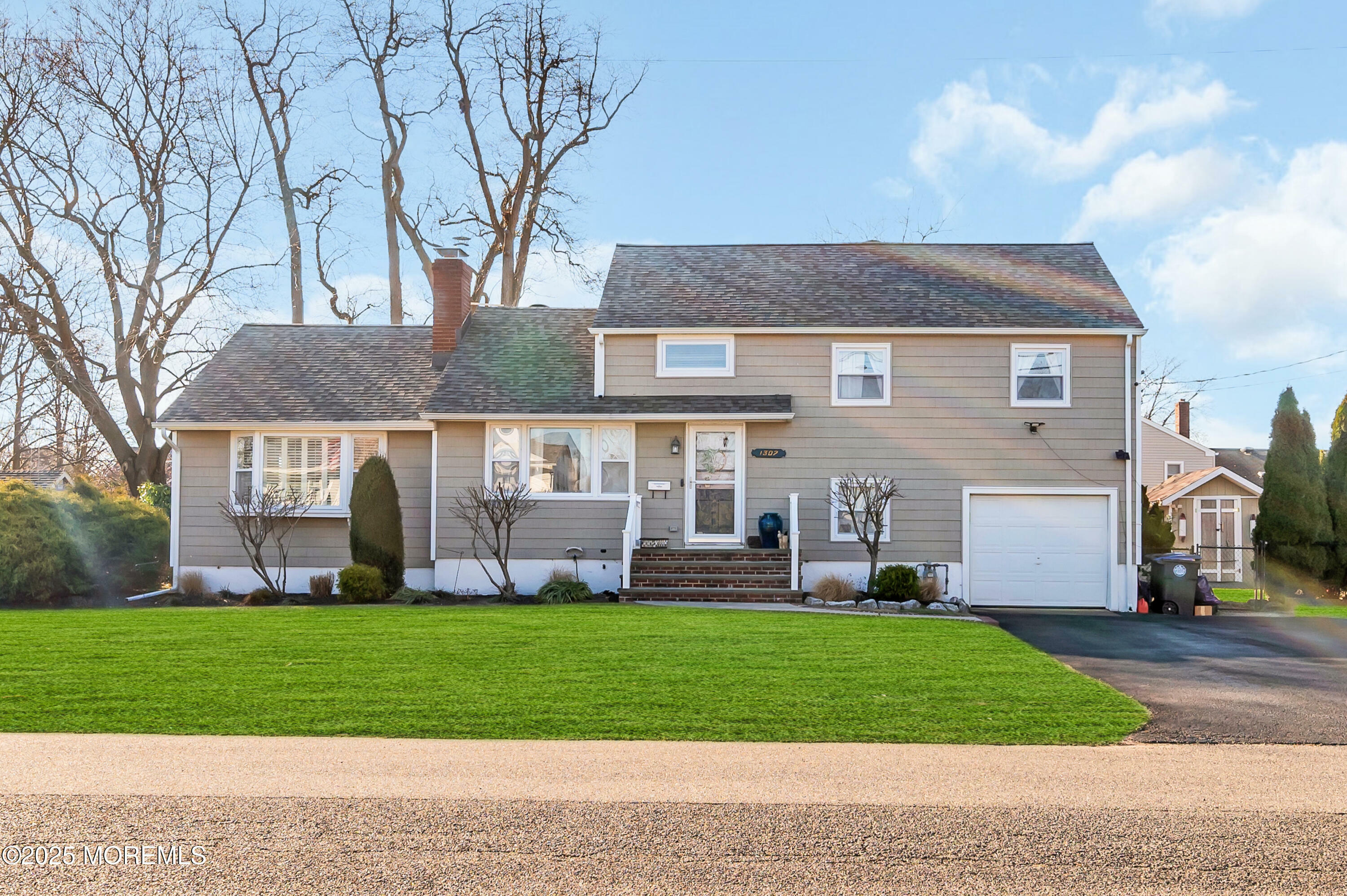 Property Photo:  1307 W Magnolia Avenue  NJ 08750 