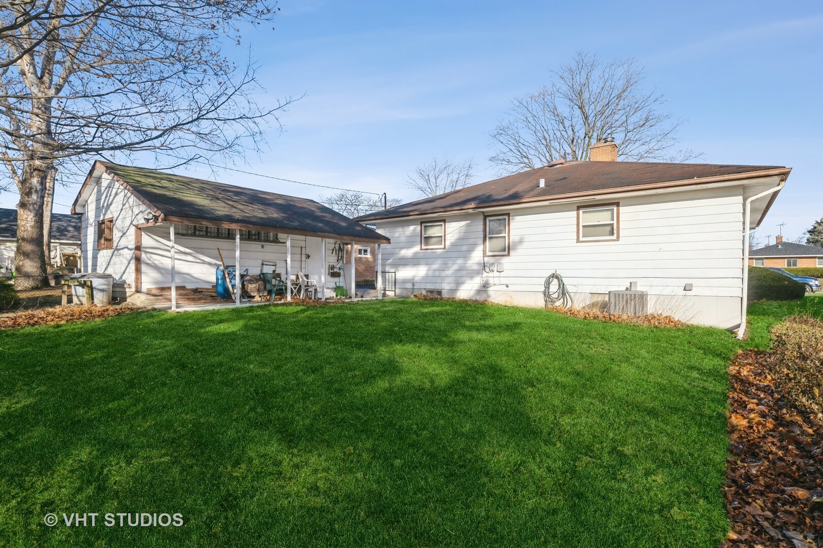 Property Photo:  2233 9th Parkway  IL 60085 