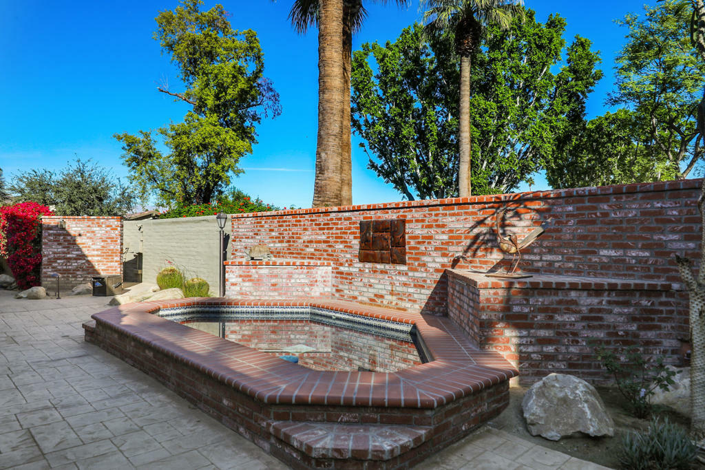 Property Photo:  71 Old Ranch Road  CA 92211 