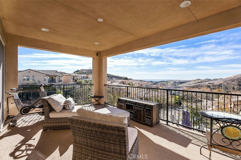 Property Photo:  14 Cielo Azul  CA 92692 