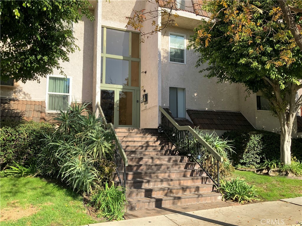 409 Burchett Street 220  Glendale CA 91203 photo