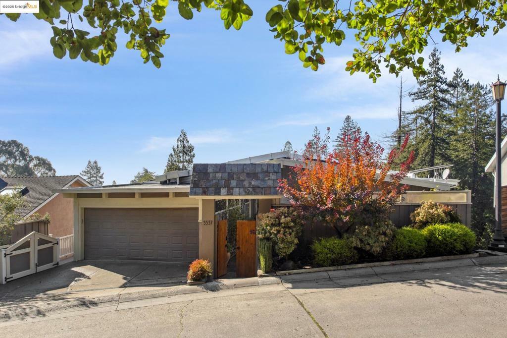 Property Photo:  5537 La Salle Avenue  CA 94611 