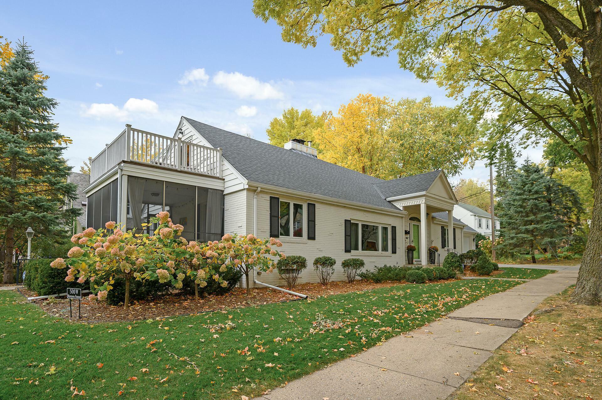 Property Photo:  500 W Minnehaha Parkway  MN 55419 