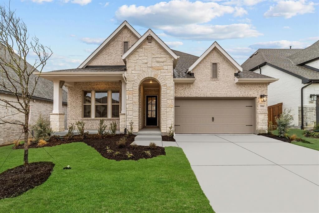 Property Photo:  1904 Cannon Court  TX 76227 