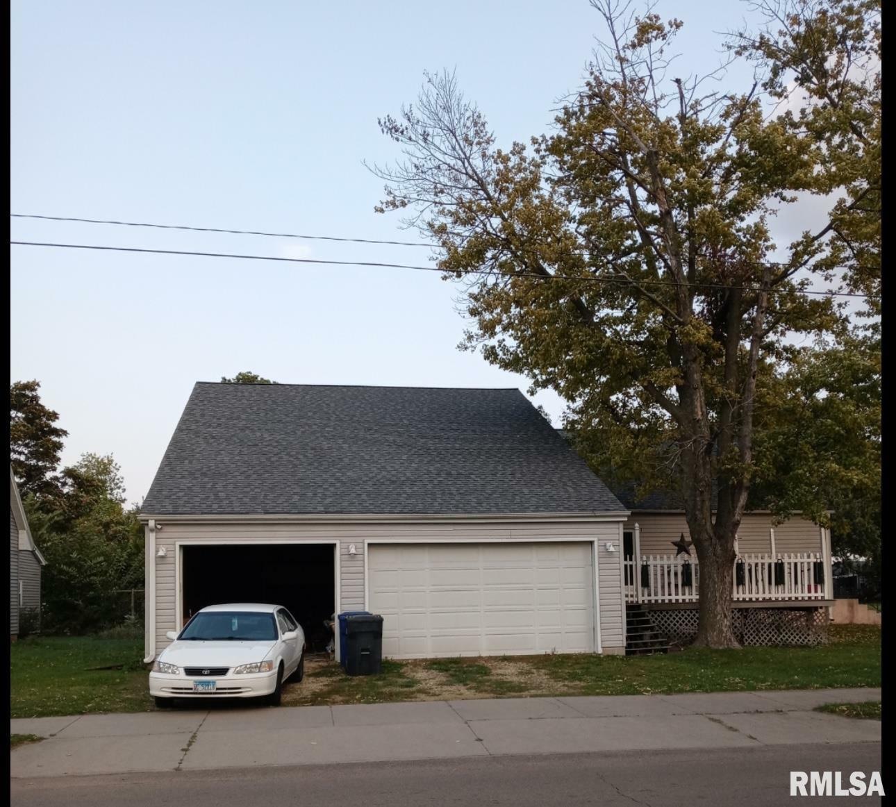 Property Photo: 560 4th Avenue South IA 52732
