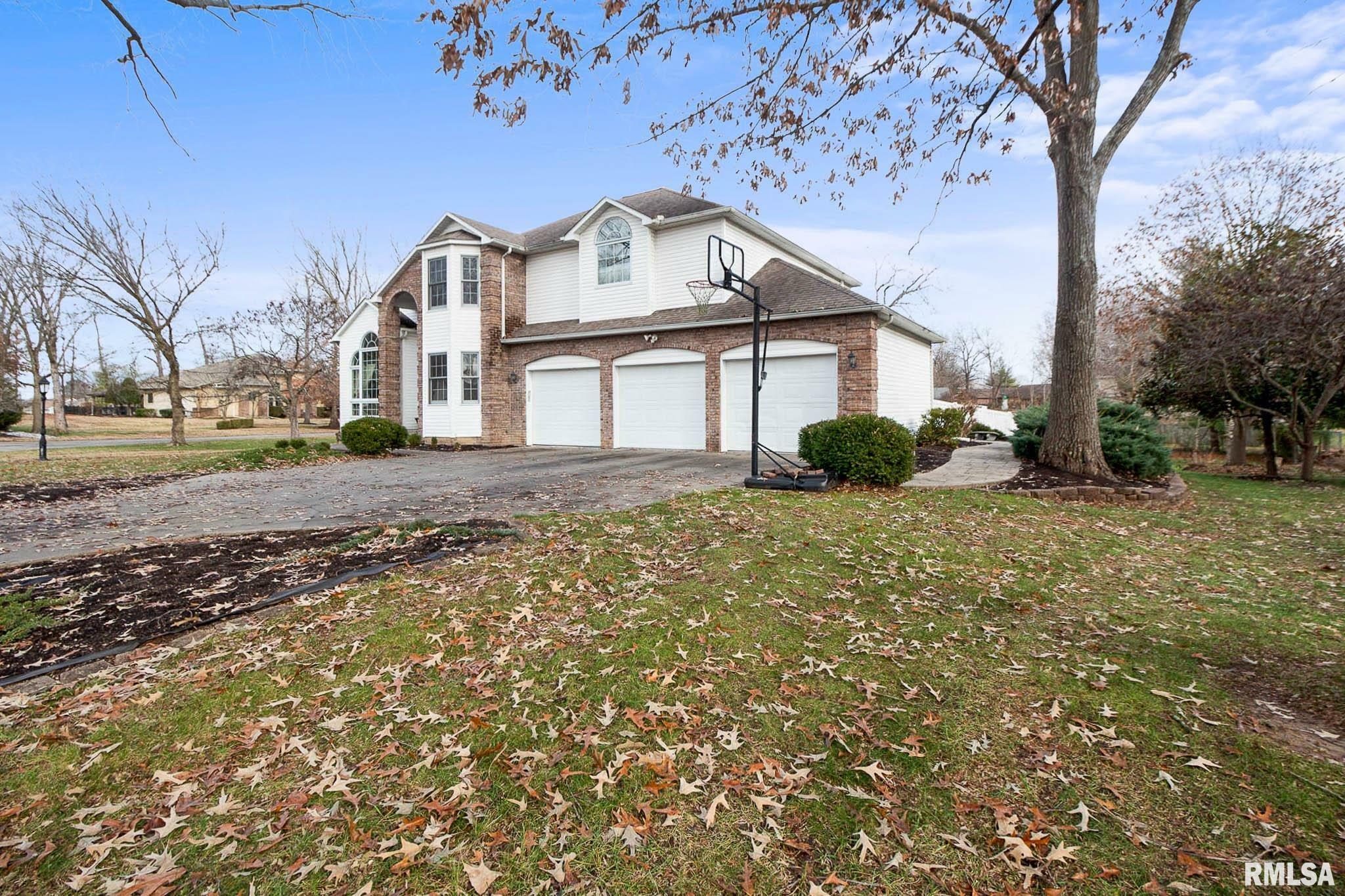 Property Photo:  1301 Whippoorwill  IL 62918 