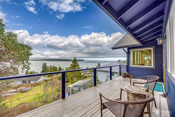 261  Quinault Loop  Port Townsend WA 98368 photo