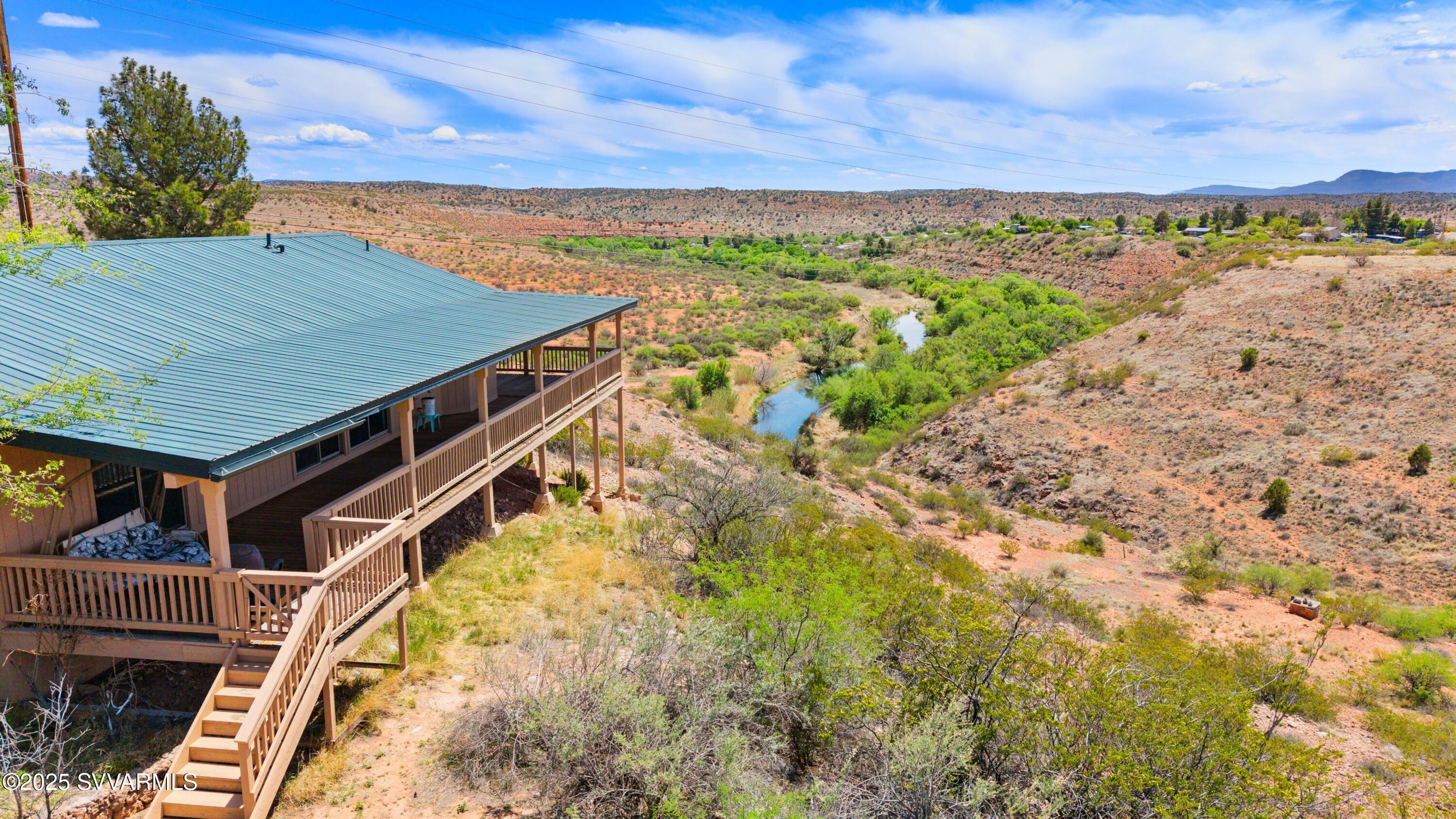 Property Photo: 2105 S Sugarloaf Rd AZ 86325