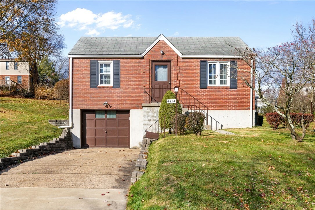 Property Photo:  4434 E Barlind Drive  PA 15227 