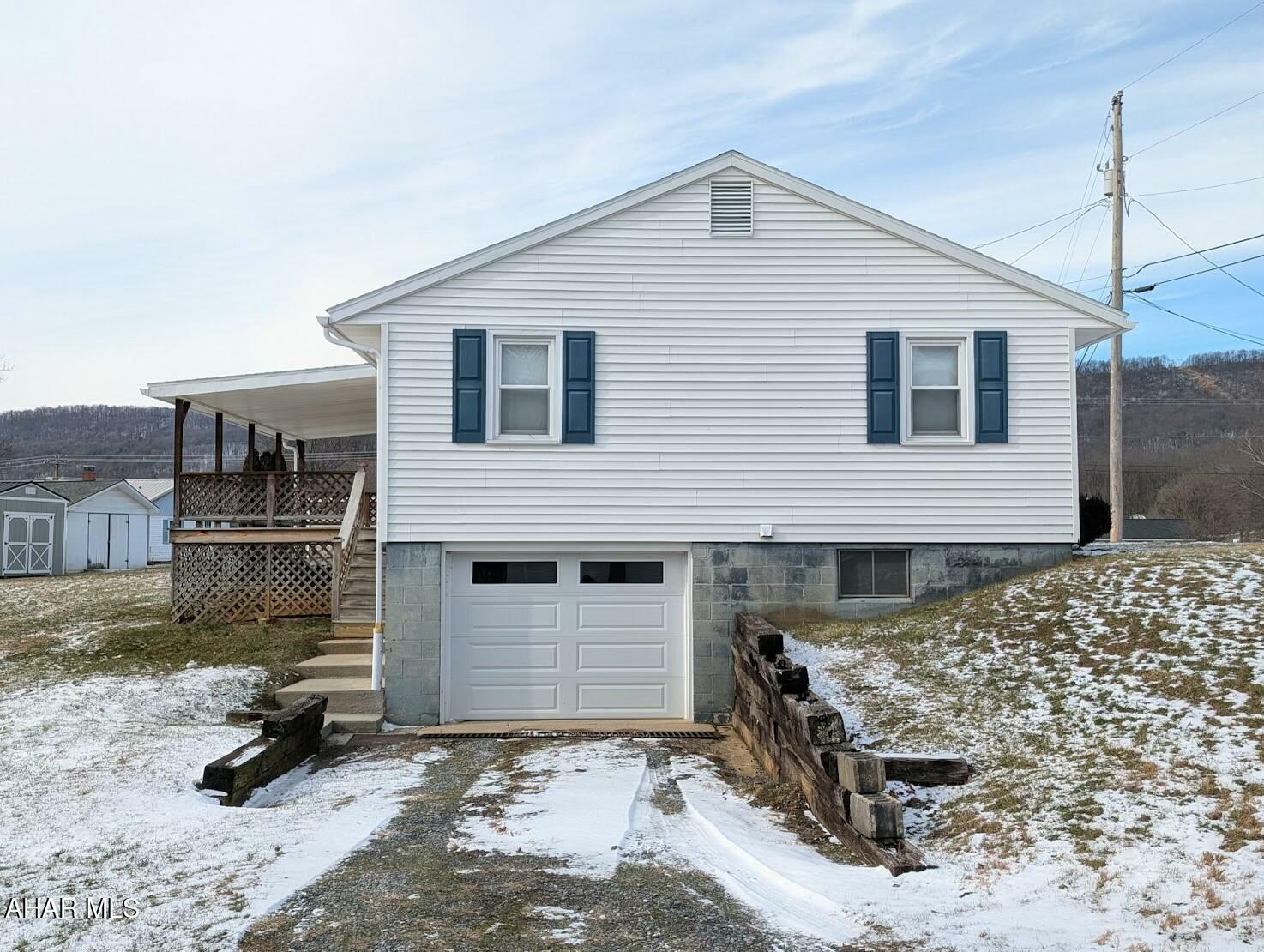 Property Photo:  122 Fairview Street  PA 15537 