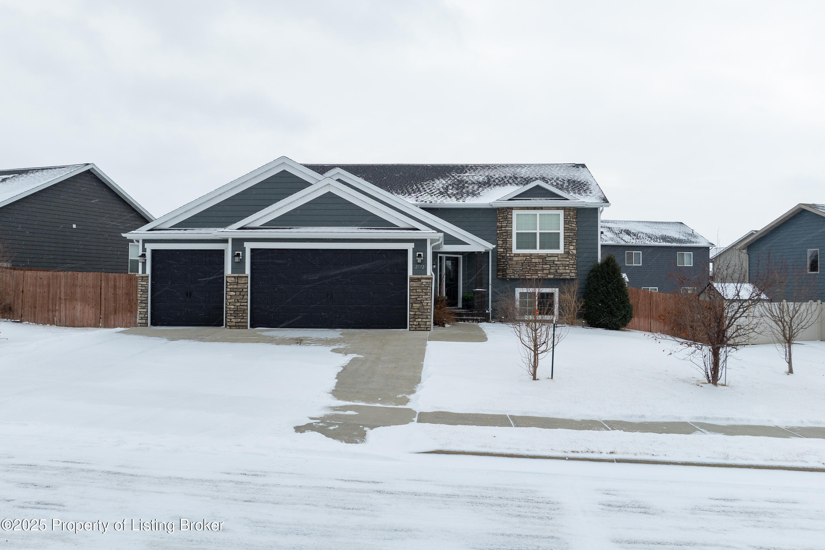 Property Photo: 2772 Country Oak Drive ND 58601