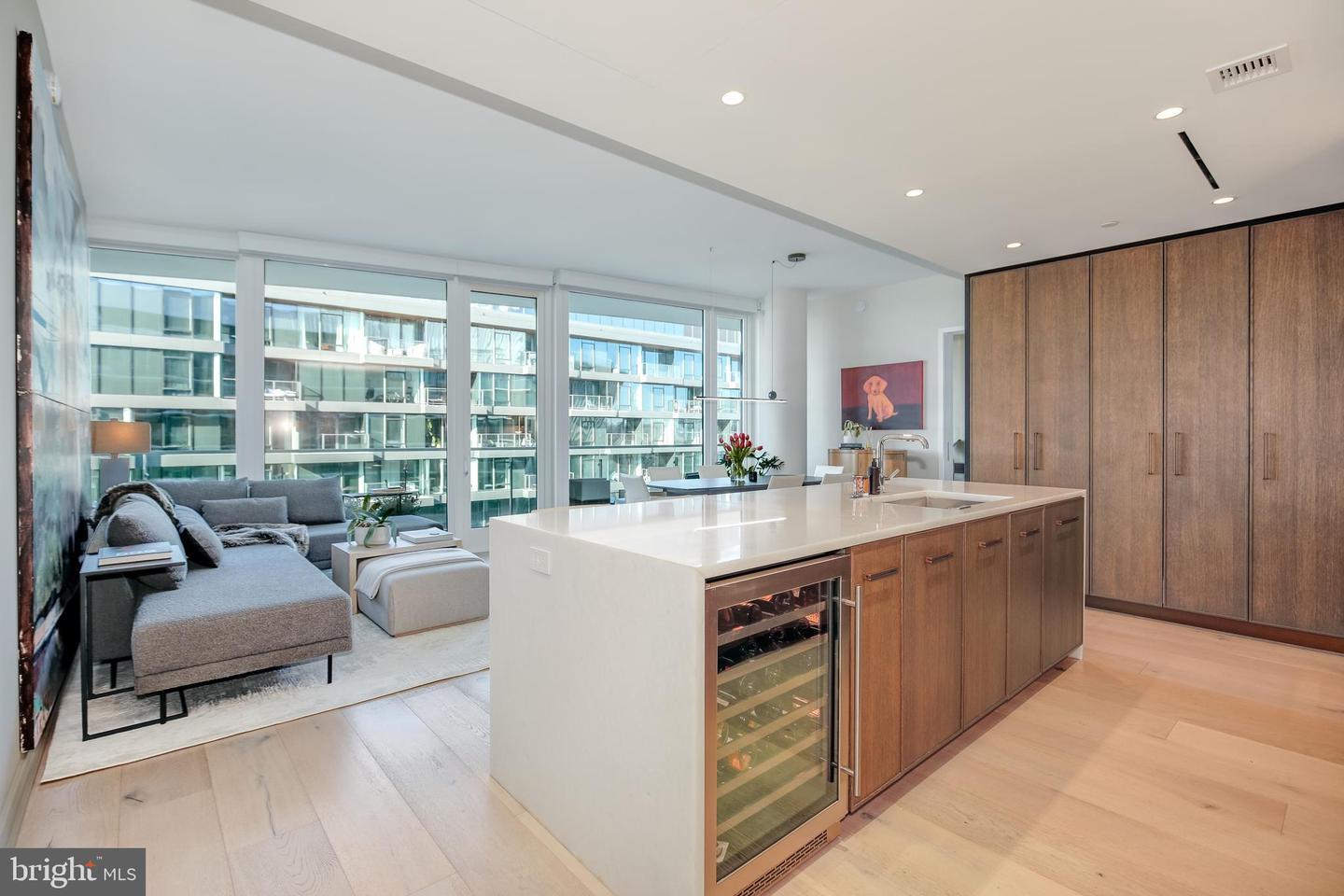 Property Photo: 601 Wharf SW 1007 DC 20024